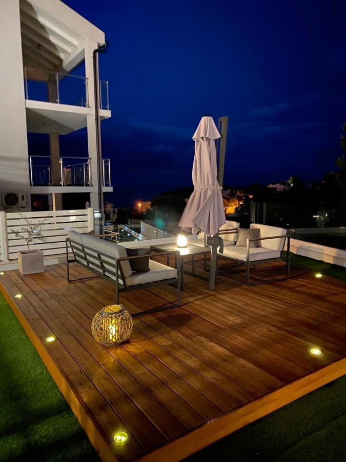 Ellavis Apartments エクステリア 写真
